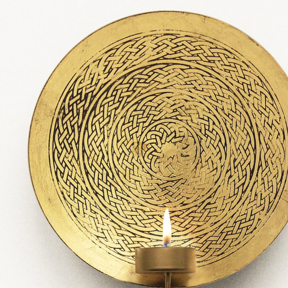Stylished Candle Stand Unique Design Candle Jars Metal Lanterns for Home Decorations Garden Decor Festive Decorations Gift Items