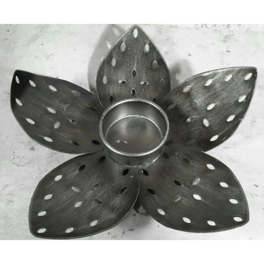 Handcrafted Candle Stands Unique Design Candle Jars Metal Lanterns for Home Decorations Garden Decor Festive Decorations Items